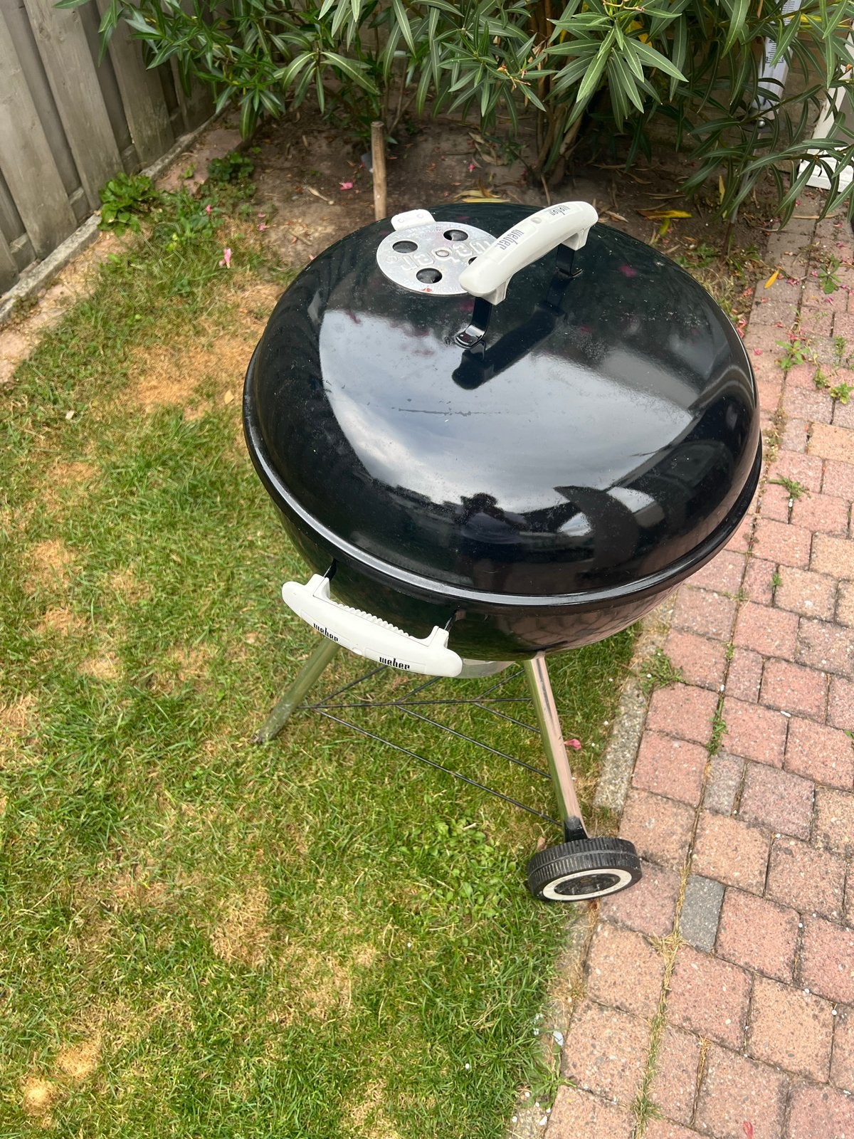 Weber Compact Kettle Houtskoolbarbecue - met aspan. 47 cm., Ophalen, Gebruikt