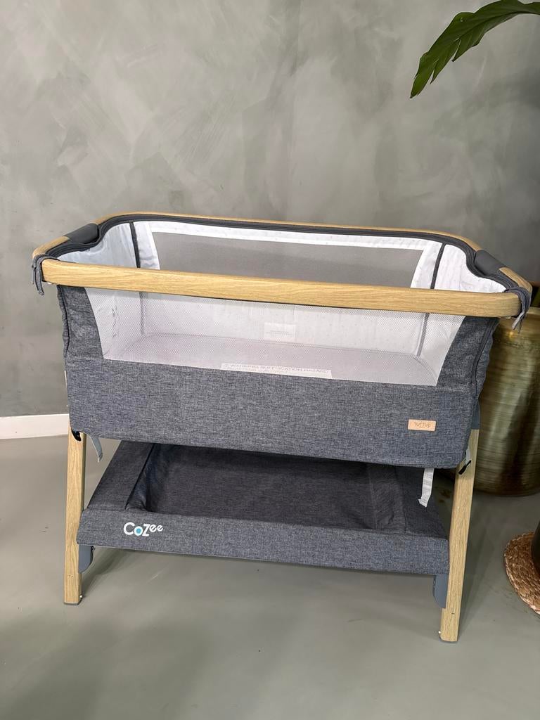Cozee Tutti Bambini Co-sleeper - Grijs met houten details, Ophalen of Verzenden, Gebruikt, Wieg