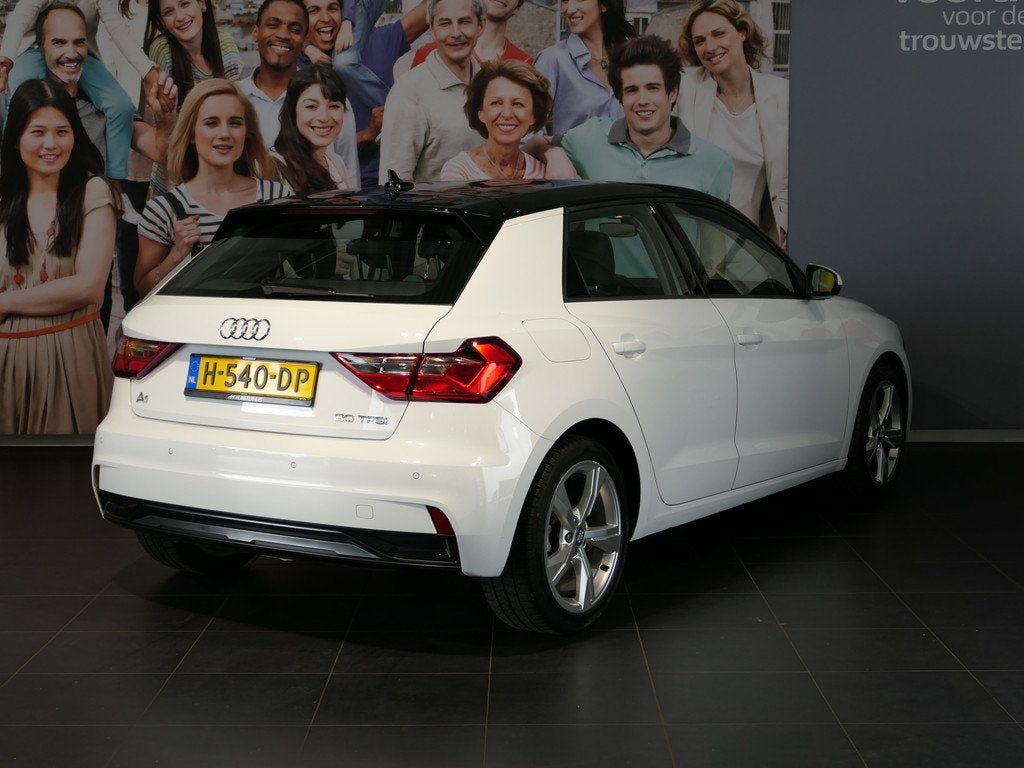 Audi A1 Sportback 30 TFSI Advanced epic - 17" LMV - Sensor a, Auto's, Audi, Parkeersensor, Stof, 116 pk, Origineel Nederlands