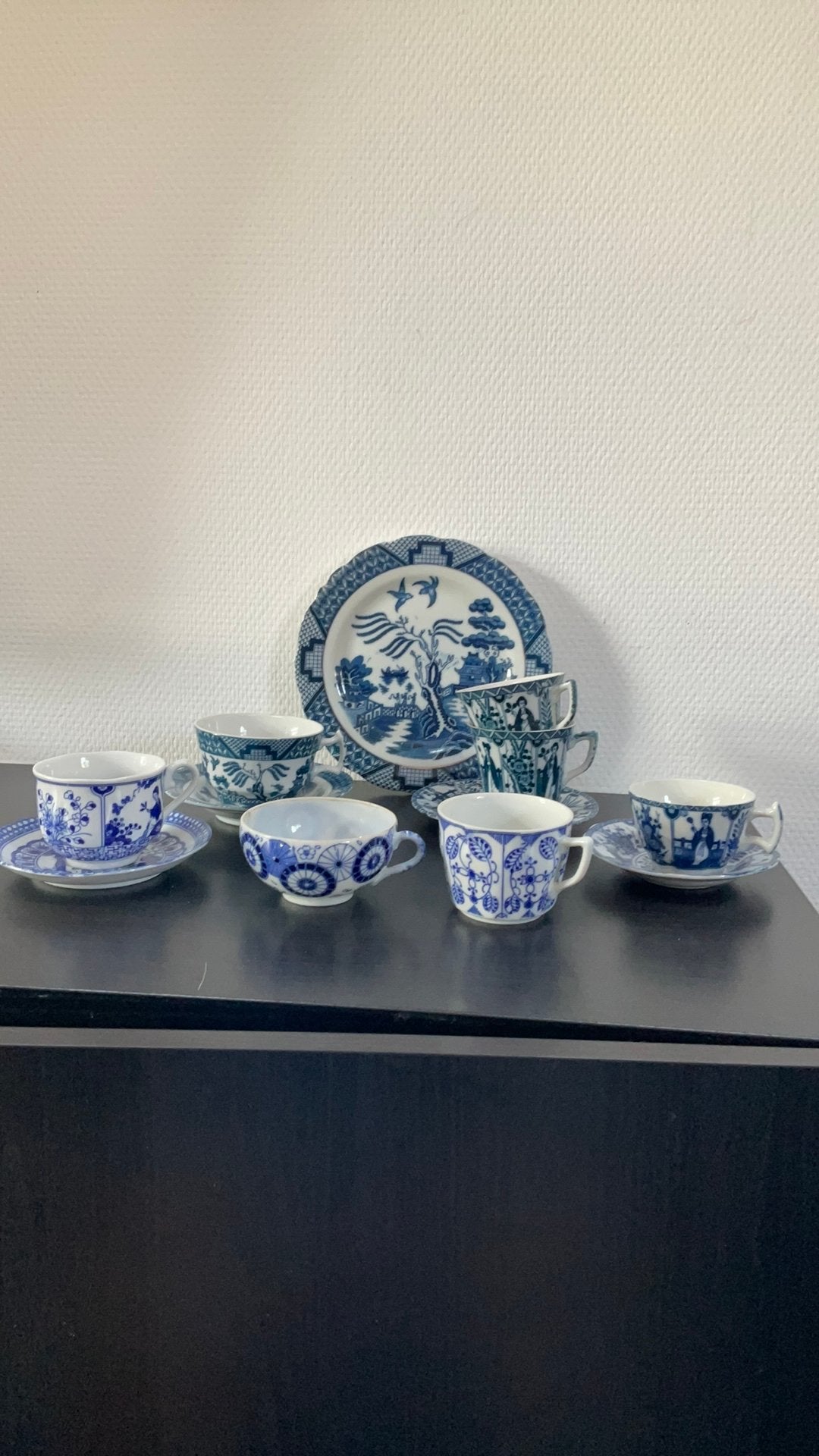 Servies van onderdelen blauwe imari stijl porselein, Ophalen of Verzenden