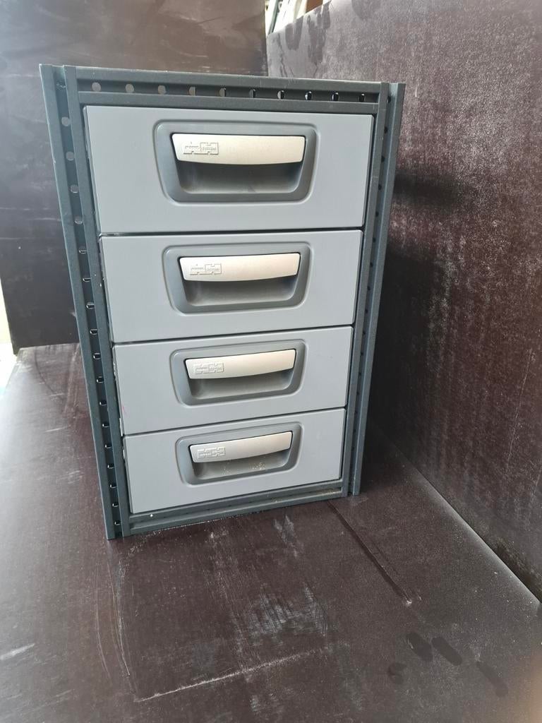Kamperkastje, Ophalen