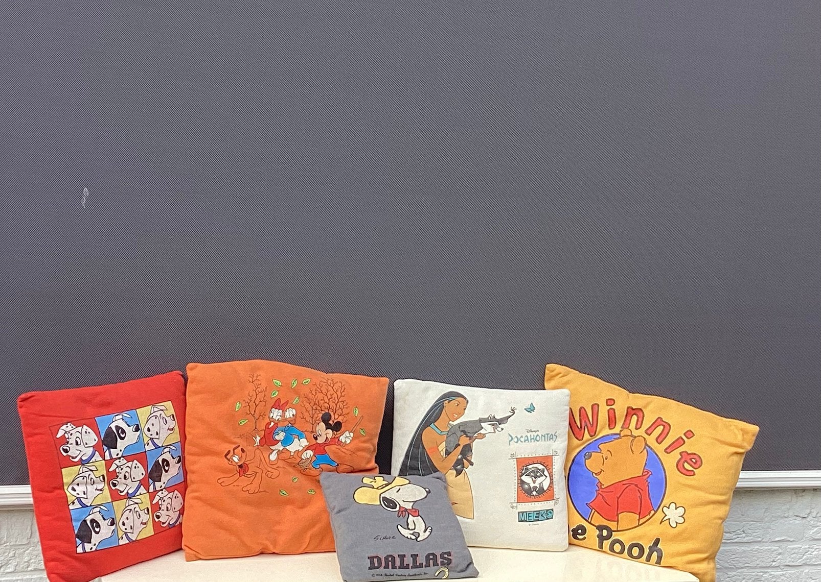 Sierkussens kinderen: Snoopy/Donald Duck/Pocahontas enz, Ophalen of Verzenden, Zo goed als nieuw, Overige vormen