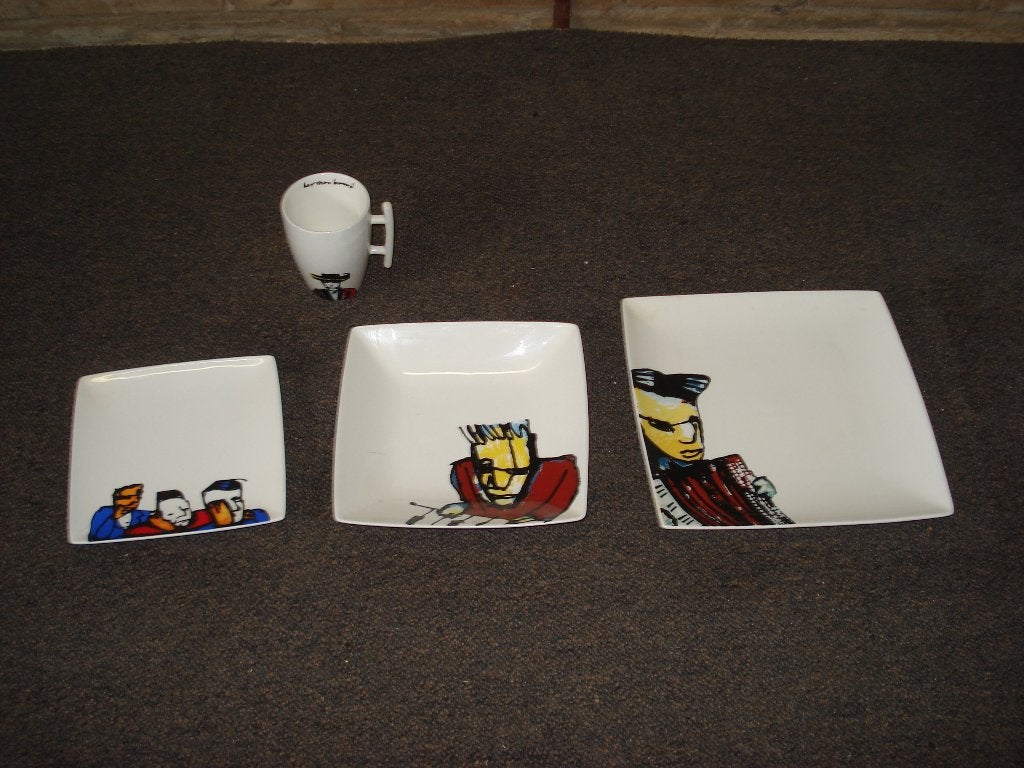 Herman Brood Servies met zeldzame Beker / Mok, Ophalen of Verzenden, Zo goed als nieuw, Bord(en), Overige stijlen