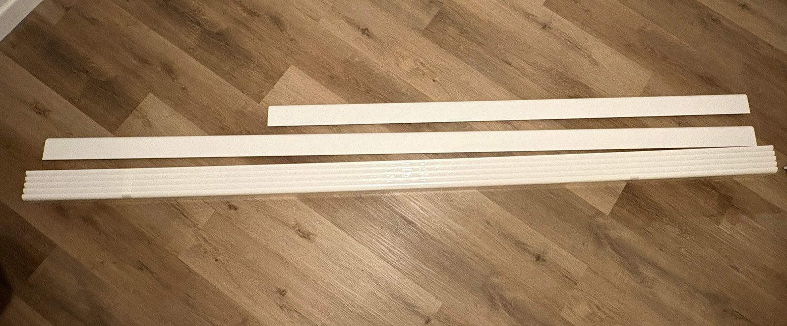 Witte plinten, Doe-het-zelf en Verbouw, Ophalen, Nieuw, Mdf, 200 tot 250 cm