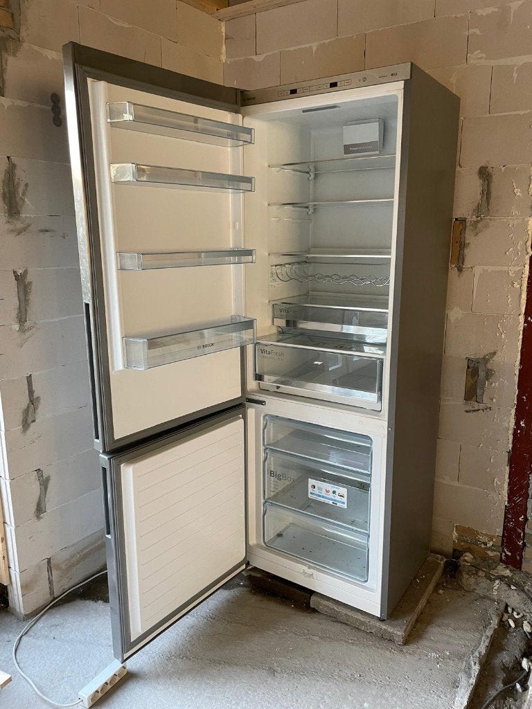 Koelkast Bosch Koel-Vriescombinatie vrijstaand, Witgoed en Apparatuur, Koelkasten en IJskasten, Ophalen, Gebruikt, 200 liter of meer