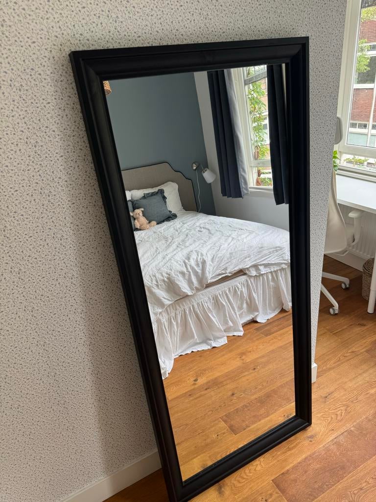 IKEA TOFTBYN spiegel - Zwart, groot formaat, Ophalen of Verzenden, Zo goed als nieuw, 150 tot 200 cm, Rechthoekig