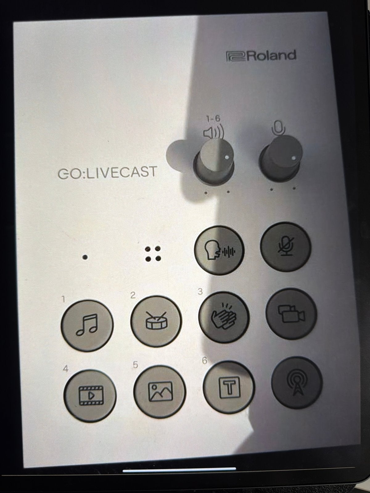 Roland GO:LIVECAST Live Streaming Studio voor Smartphones, Ophalen of Verzenden, Zo goed als nieuw, Video