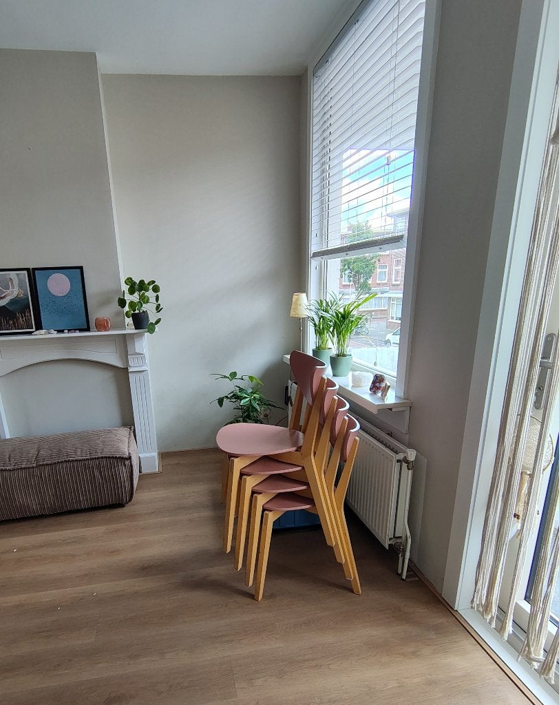 Leuke geverfde Houten IKEA eettafelstoelen (4 stuks), Ophalen, Gebruikt, Bruin, Vier
