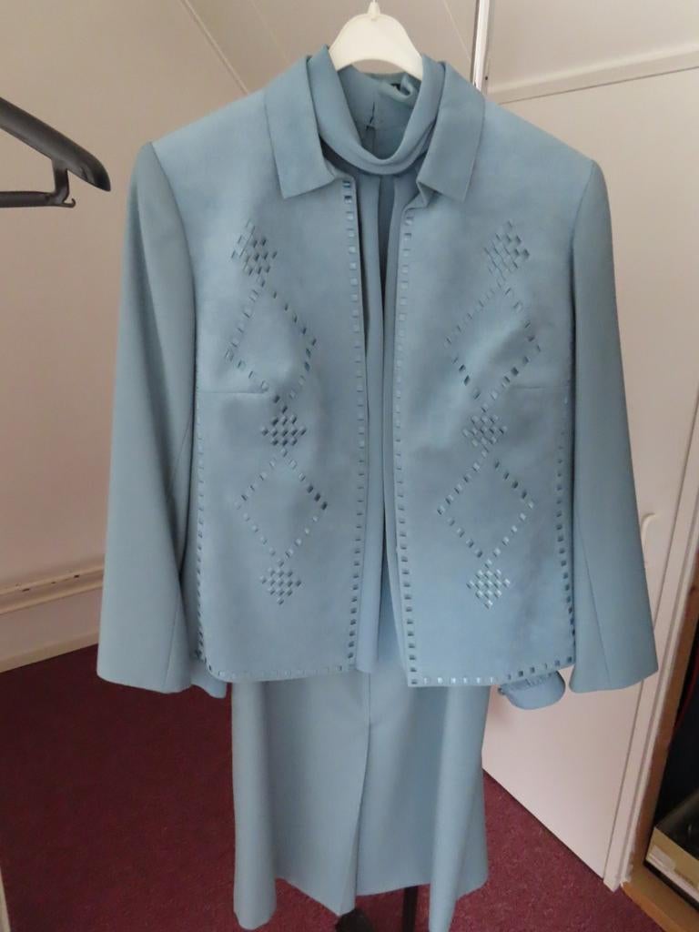 Dames mantelpakje, Ophalen of Verzenden, Zo goed als nieuw, Maat 42/44 (L), Blauw