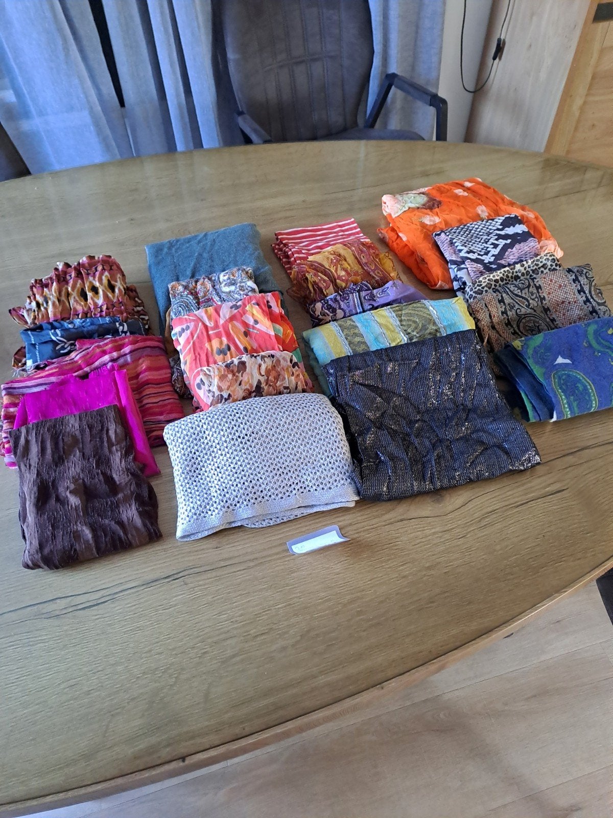 20 Dames Sjaaltjes - Diverse Kleuren en Prints, Ophalen of Verzenden, Gedragen, Sjaal