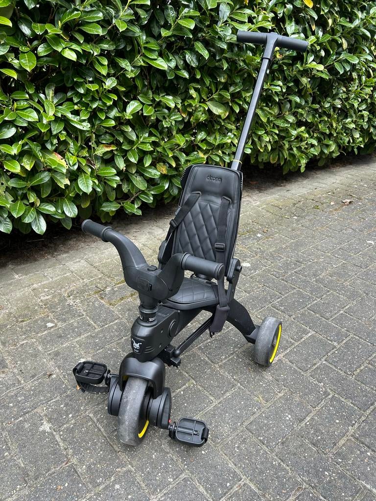 Doona Liki Trike S5 - Compacte Opvouwbare Driewieler, Ophalen, Zo goed als nieuw, Duwstang