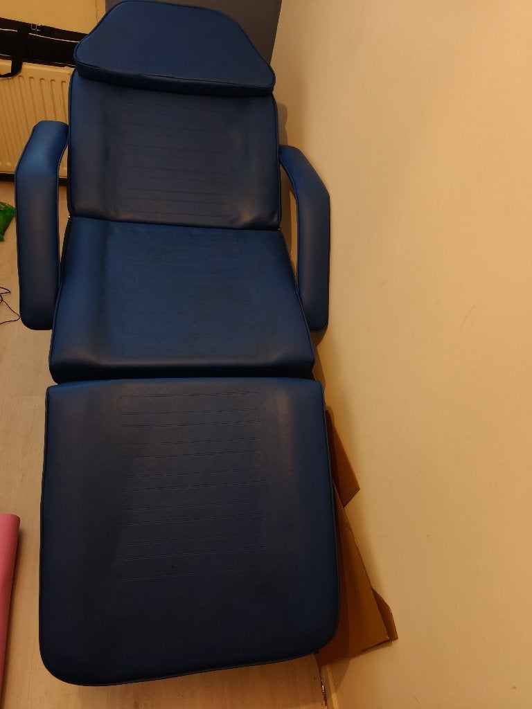 Behandelstoel 3-delig met armleuningen, Ophalen, Zo goed als nieuw, Massagetafel