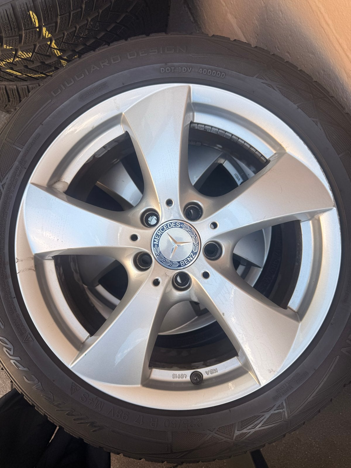 Mercedes-Benz Winterbanden met Velgen - 17 inch, Auto-onderdelen, Banden en Velgen, Ophalen, Gebruikt, Banden en Velgen, 17 inch