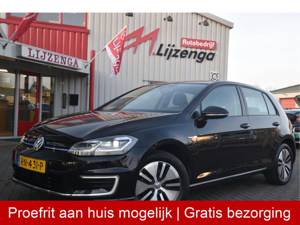Volkswagen e-Golf e-Golf Carplay | LED | Adap.cruise | Clima, Auto's, Stof, Gebruikt, Met garantie (alle), Zwart
