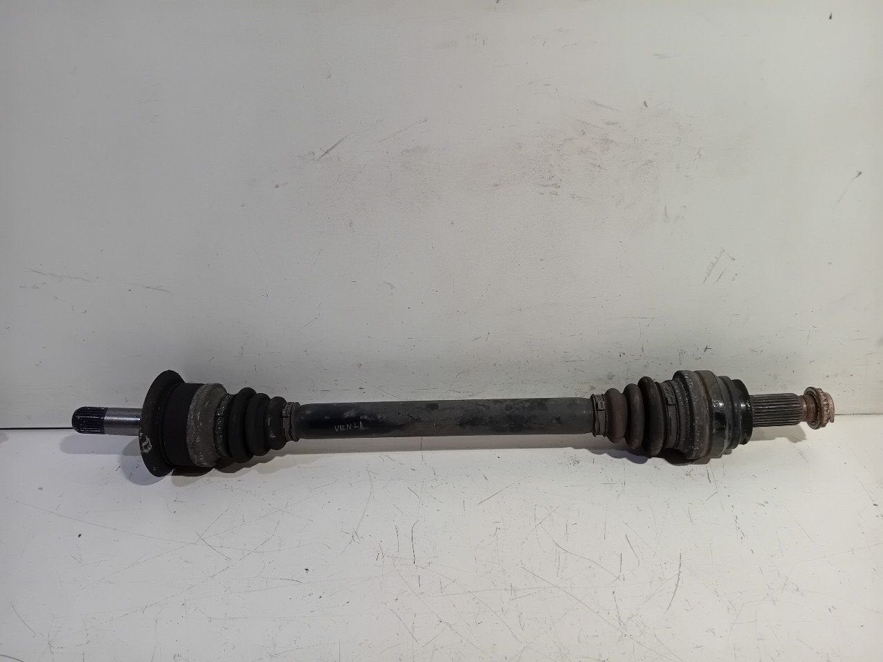 Aandrijfas links achter BMW 5 serie, Onderdelen@venauto.nl, Van der Ven Autorecycling B.V., Gebruikt, Ettenseweg 76, 4706 PB Roosendaal, The Netherlands