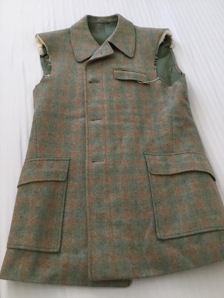Merkkleding...... Wollen gilet van Issimo, Ophalen of Verzenden, Zo goed als nieuw, Maat 48/50 (M), Groen
