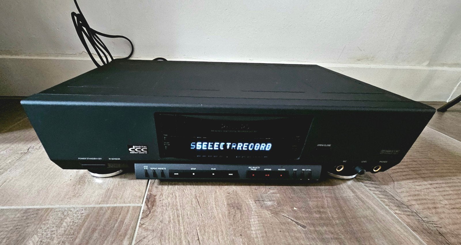 Philips DCC951 Digital Compact cassette., Ophalen of Verzenden, Enkel, Philips, Tiptoetsen