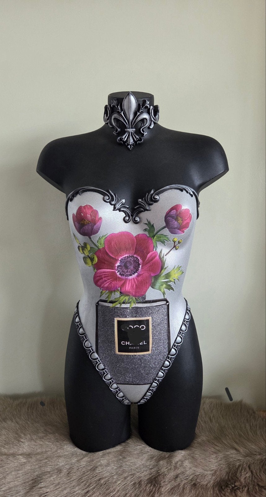 Design paspop torso – kunstobject met bloemen, Antiek en Kunst, Kunst | Designobjecten, Object, Zwart, Handgemaakt, Ophalen of Verzenden