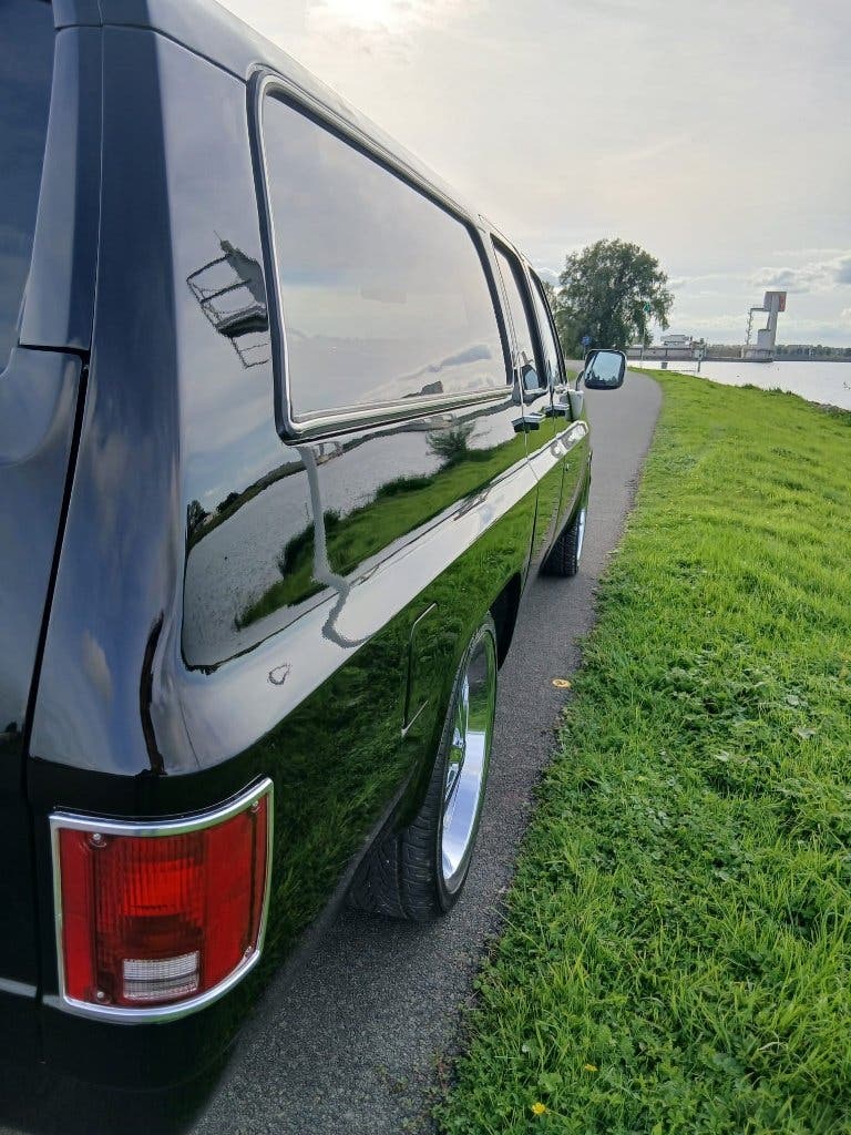 GMC Suburban bj1982 top staat LPG NL kenteken 2800kg trekken, foto 8
