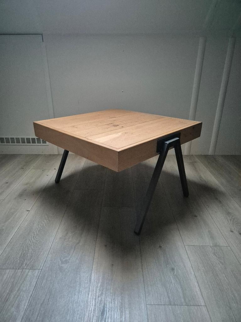 De Bommel salontafel 70x70 cm – Eikenhout & stalen poten, Ophalen, 50 tot 100 cm, Vierkant, 50 tot 100 cm