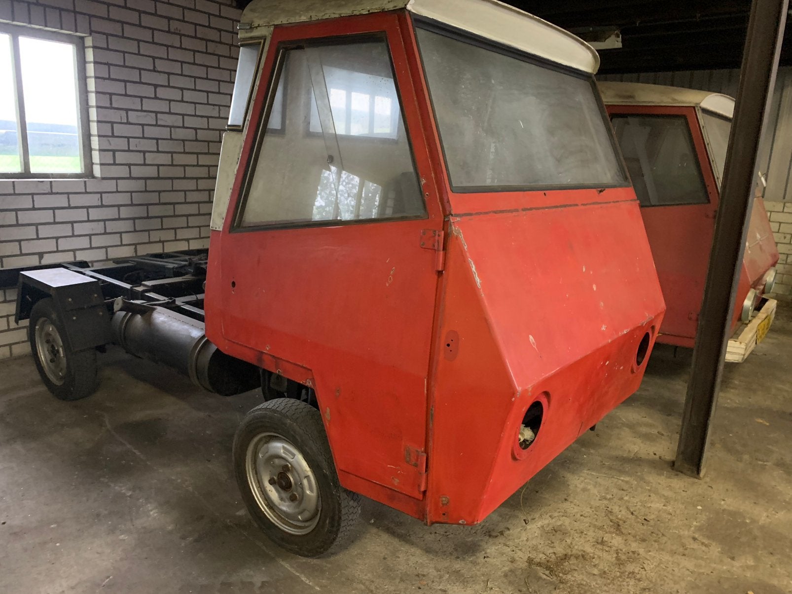 DAF Pony trekker uniek met chassis nr 19, Ophalen, Motorkap