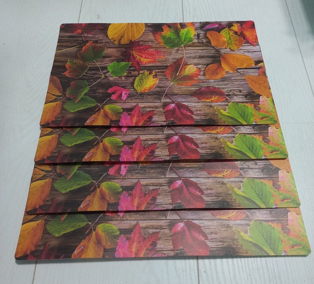 Set van 4 herfst placemats en 4 onderzetters *nieuw*, Overige typen, Ophalen of Verzenden, Nieuw, Kunststof