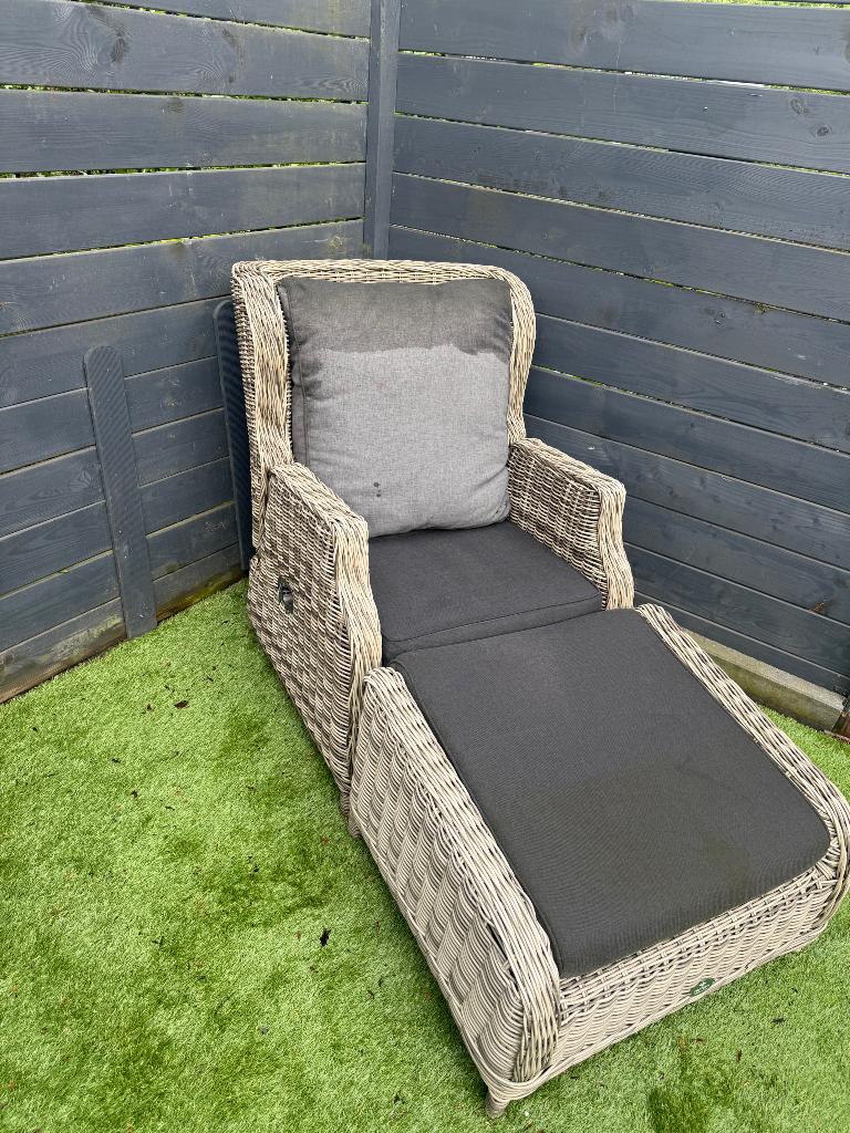 Fonteyn ligstoel, Tuin en Terras, Ligbedden, Ophalen, Gebruikt, Rotan, Verstelbaar