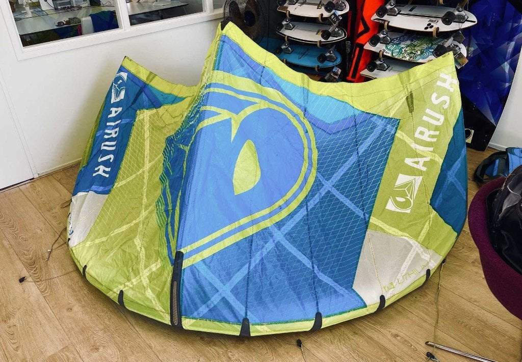 Airush Lithium kite 5m, Watersport en Boten, Gebruikt, Geen board, Ophalen of Verzenden, Kite