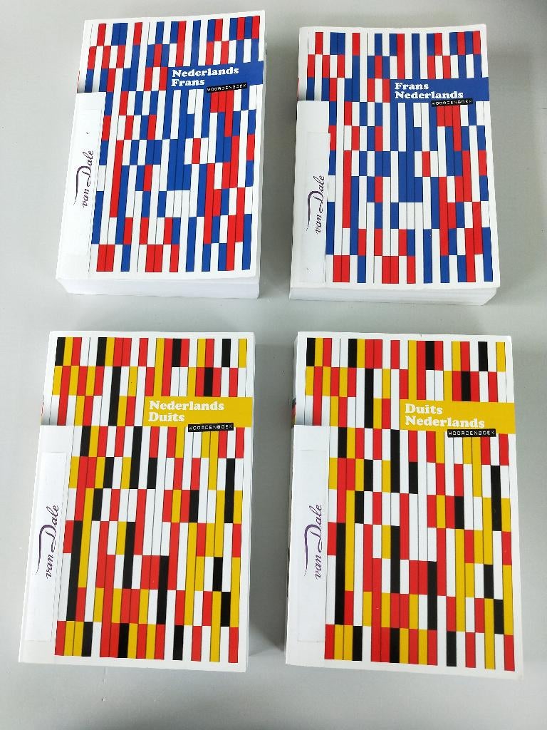 4 stuks woordenboek - Frans - Duits - Van Dale, Frans, Ophalen of Verzenden, Zo goed als nieuw, Van Dale