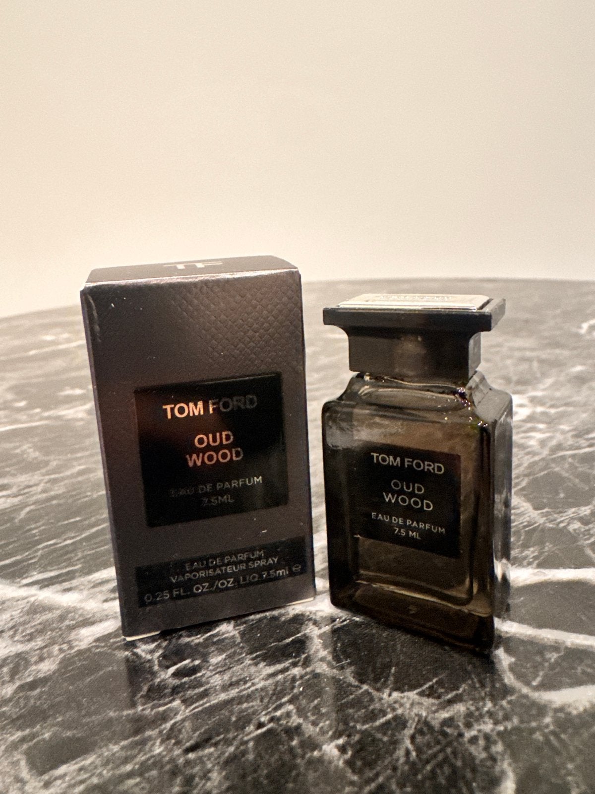 Tom Ford Oud Wood Eau de Parfum Miniatuur 7.5 ml, Sieraden, Tassen en Uiterlijk, Ophalen of Verzenden, Nieuw