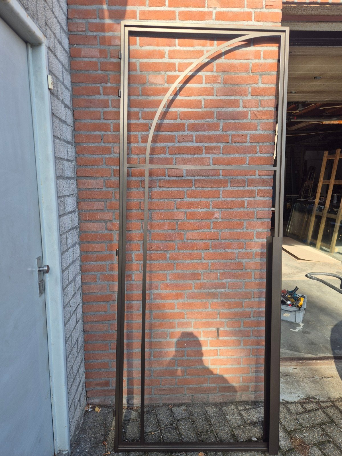 Metalen deurkozijn met sierlijke boog, Ophalen, 80 tot 100 cm, 215 cm of meer, Binnendeur