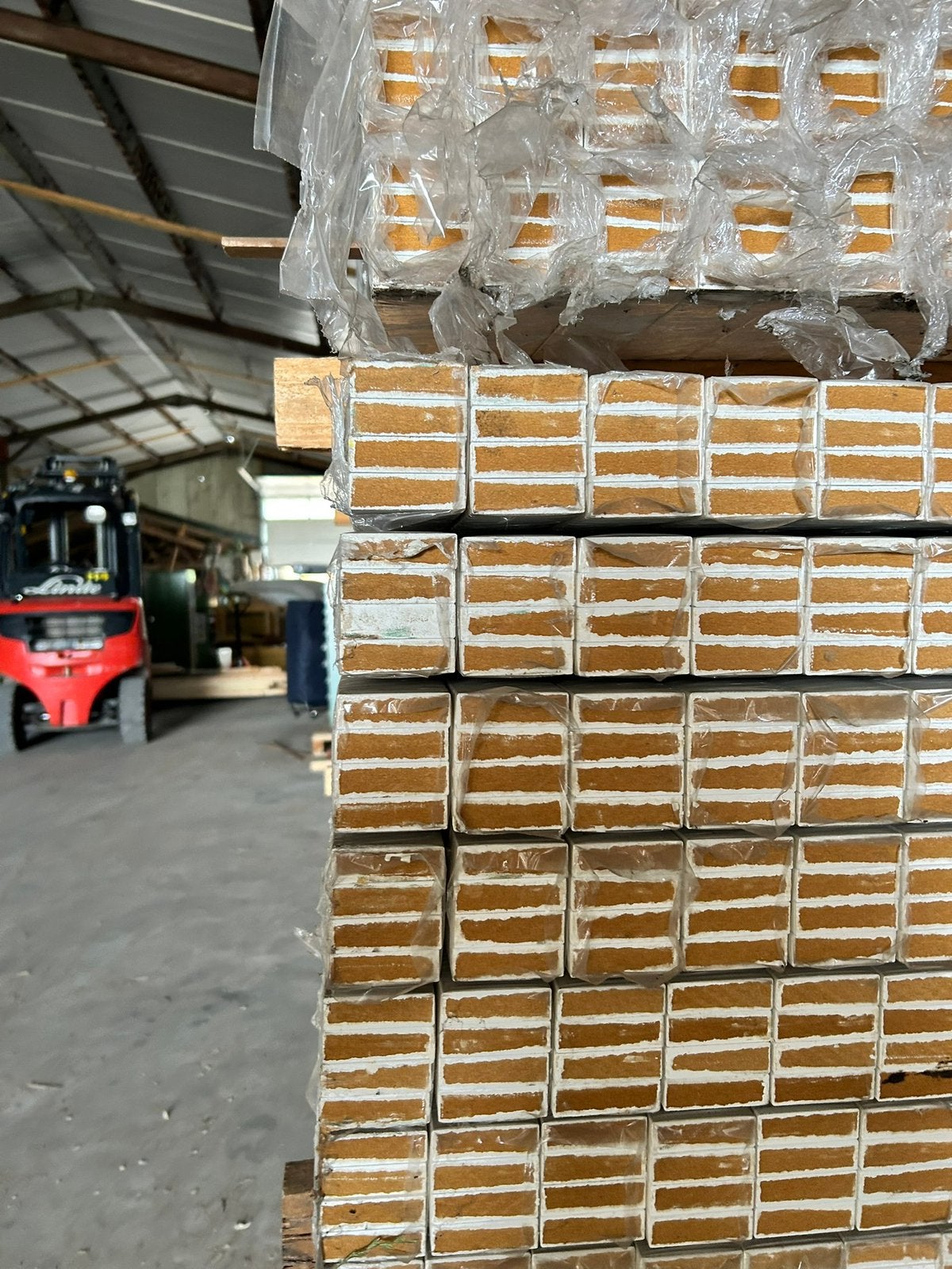 Mdf plinten afwerklijsten 18x60 mm gegrond, D, Nieuw, Ophalen of Verzenden, 250 cm of meer