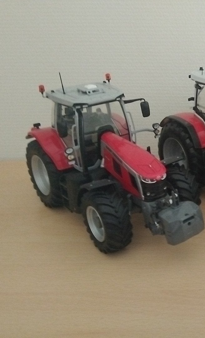 Te koop universal hobbies 7s, Ophalen of Verzenden, Zo goed als nieuw, Tractor of Landbouw, Universal Hobbies