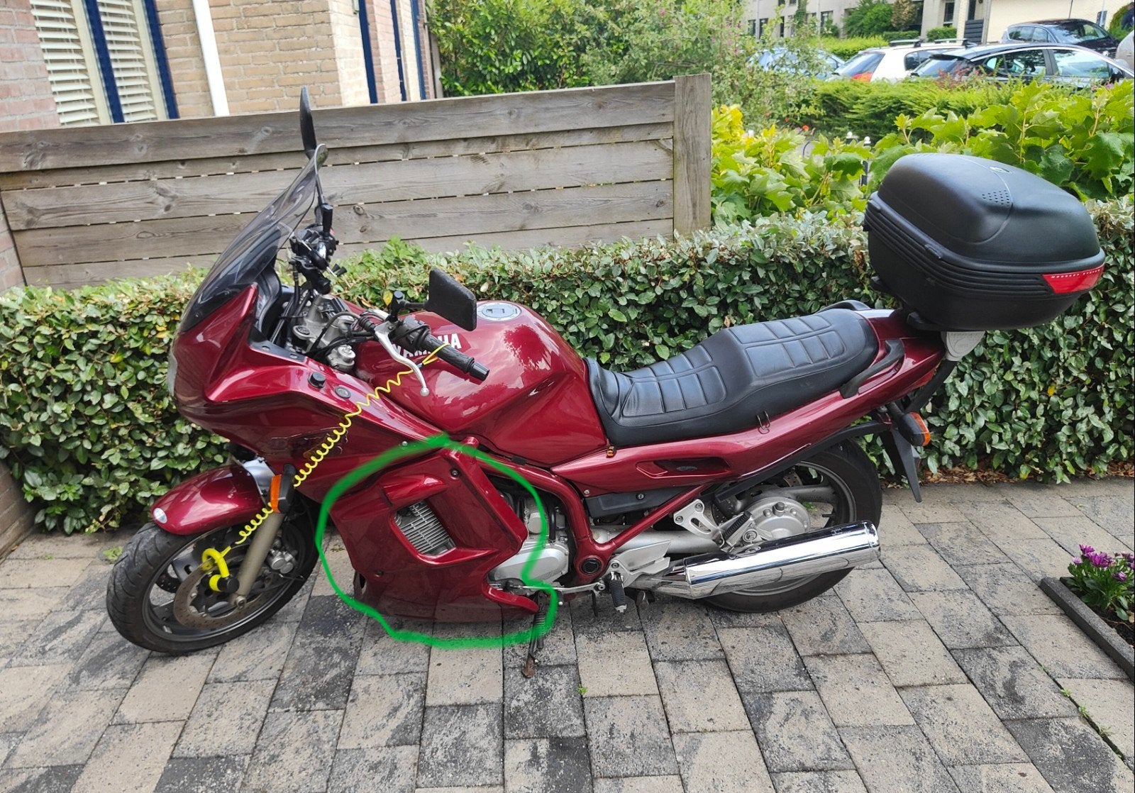 Gezocht: Yamaha Diversion onderkuip rechts, Ophalen of Verzenden, Gebruikt
