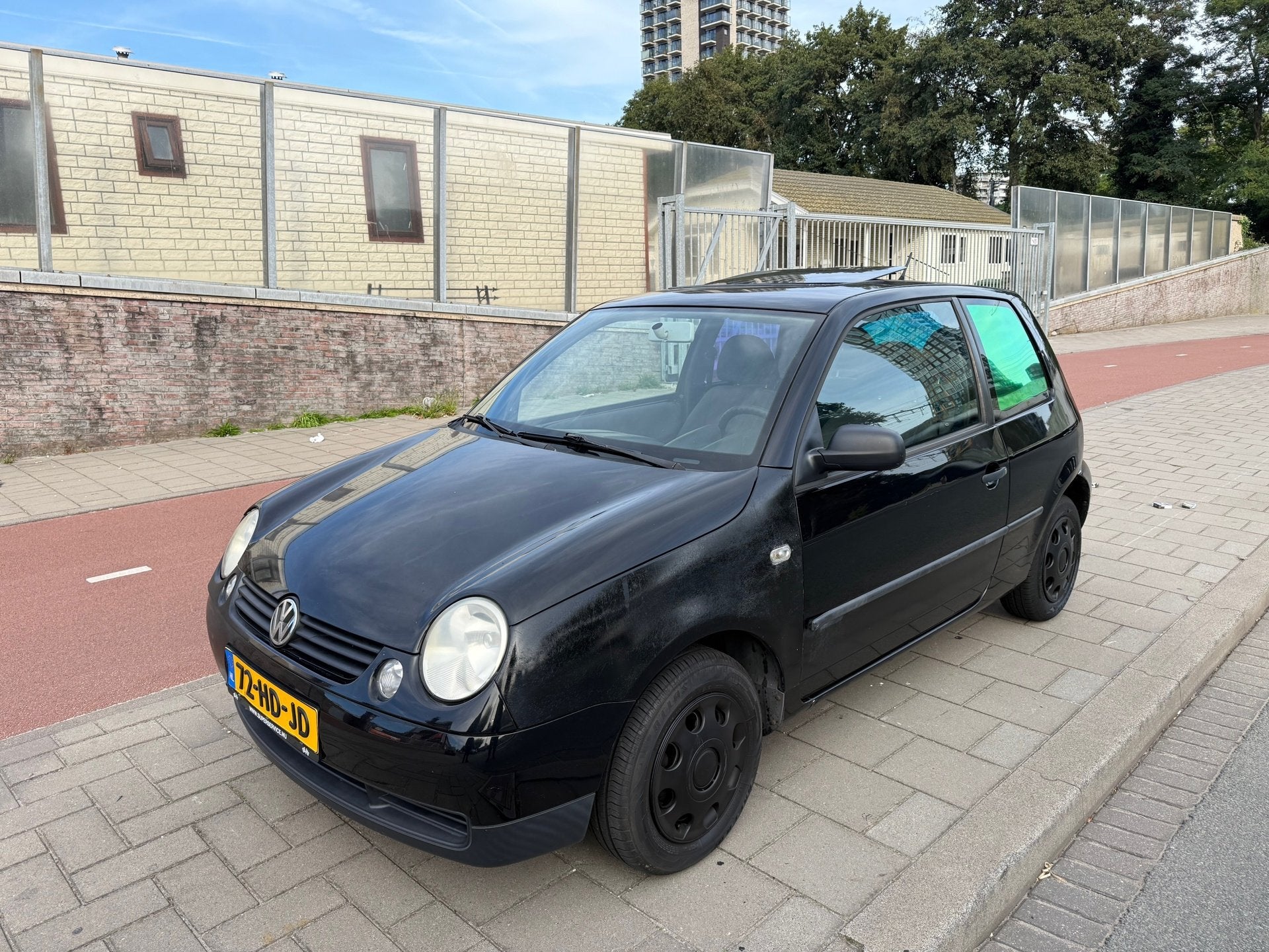 Volkswagen Lupo 1.4 Trendline N.A.P Schuifdak, Auto's, Voorwielaandrijving, Gebruikt, 4 cilinders, Zwart