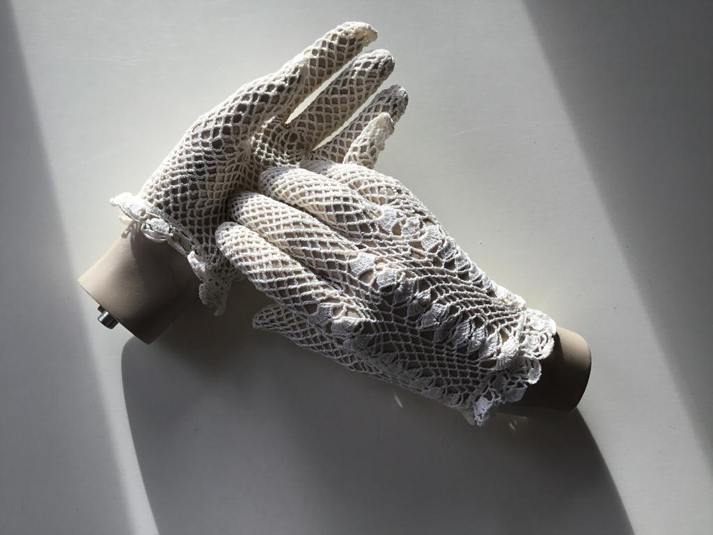 Wit gehaakte Vintage Handschoentjes, Antiek en Kunst, Ophalen of Verzenden, Dames