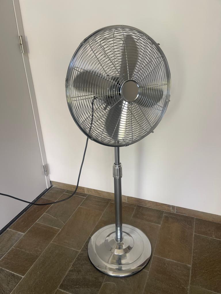 Staande RVS ventilator American style, Ophalen, Gebruikt, Statiefventilator