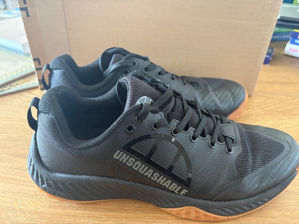 Squash schoenen (Unsquashable Cross-tec, maat 44,5), Sport en Fitness, Ophalen of Verzenden, Zo goed als nieuw, Toebehoren