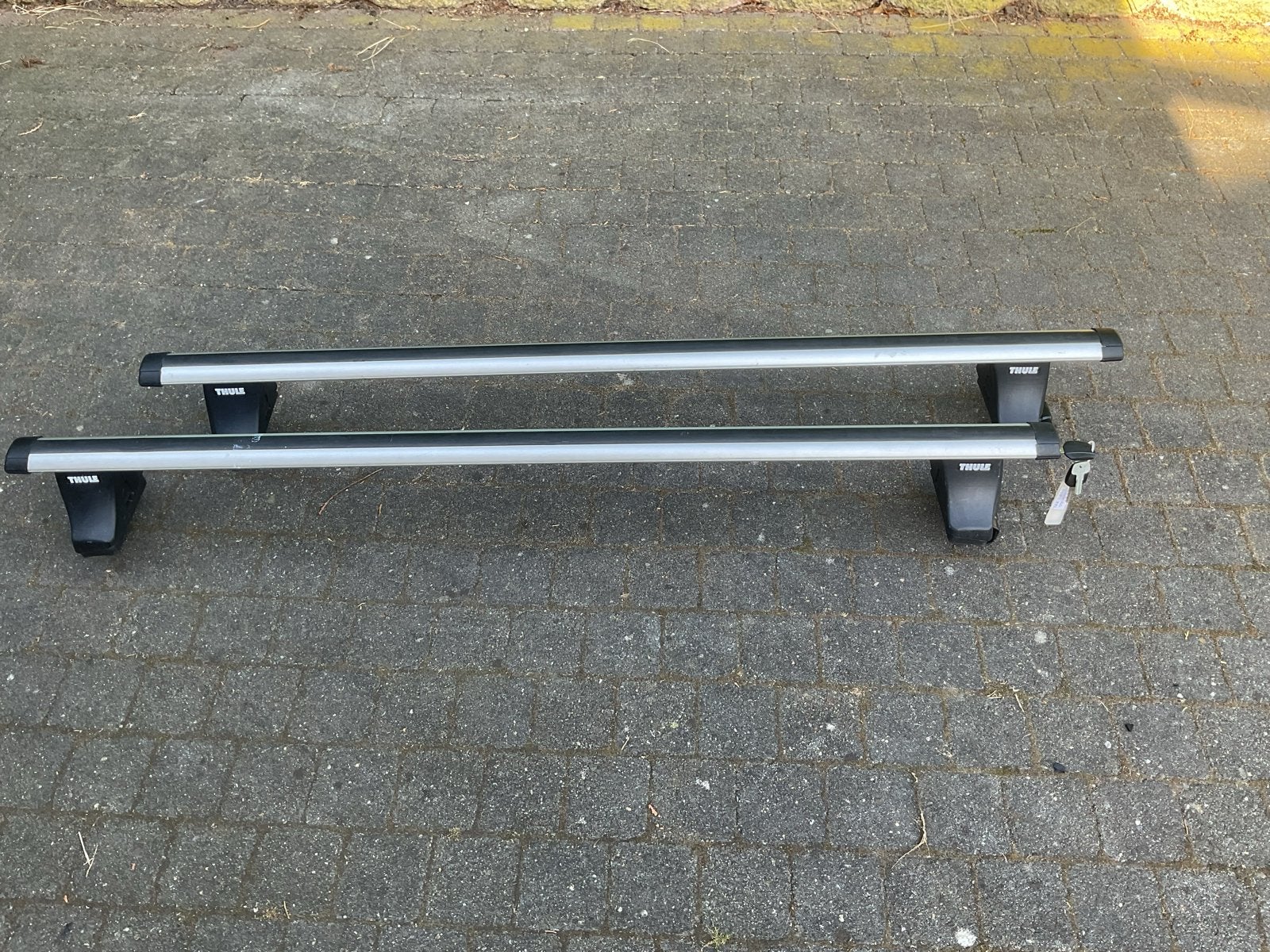 Thule Wingbar Evo aluminium dakdragers met sloten, Ophalen, Gebruikt
