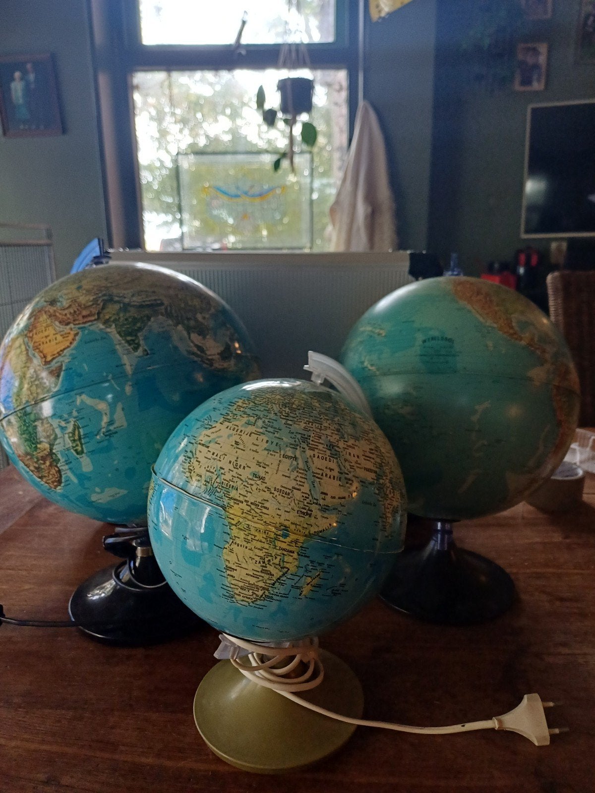 3 Wereldbollen met verlichting, Huis en Inrichting, Ophalen of Verzenden, Draaibaar, Gebruikt