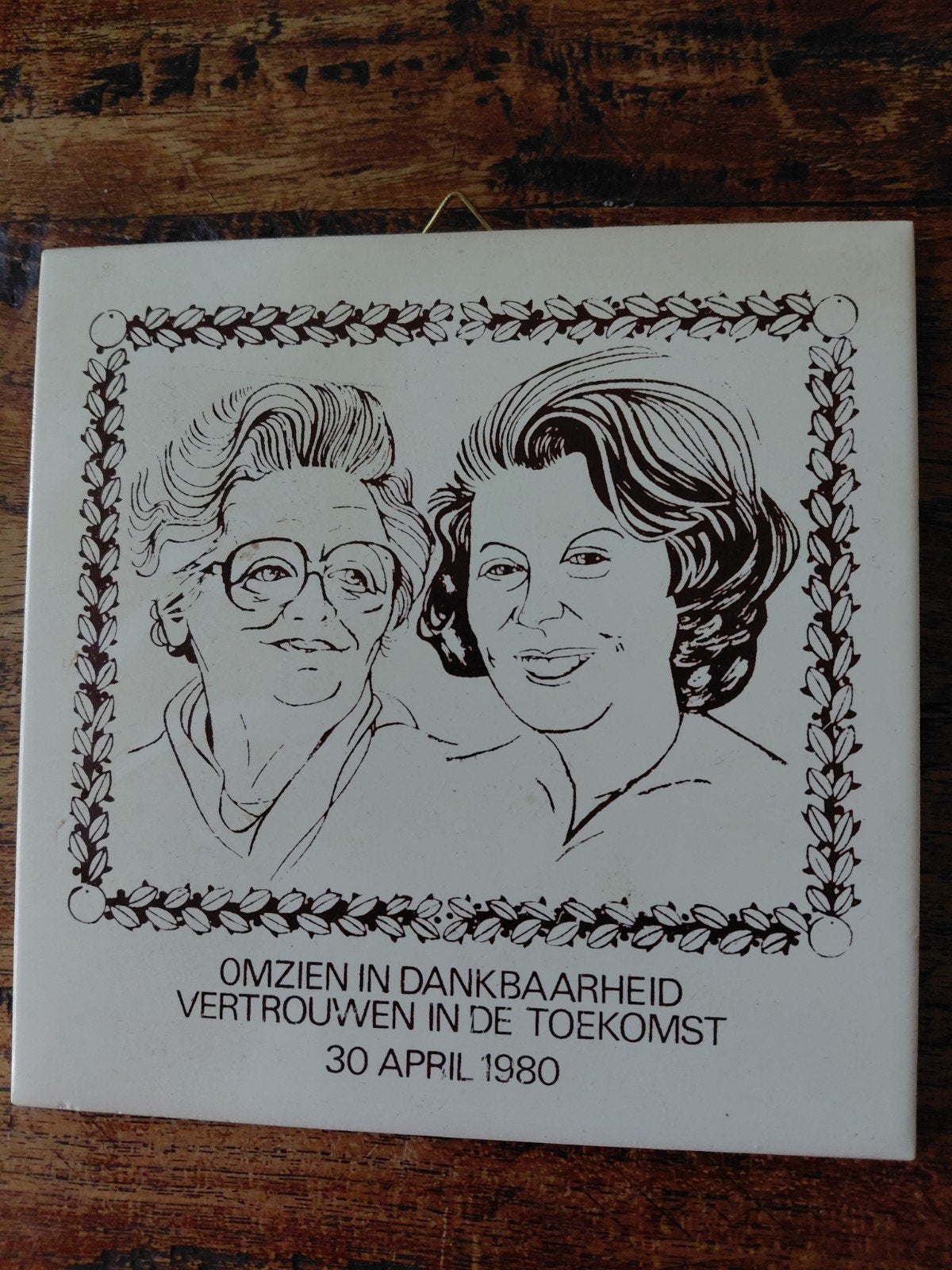 Tegeltje koninklijk huis, Verzamelen, Koninklijk Huis en Royalty, Ophalen of Verzenden, Zo goed als nieuw, Kaart, Foto of Prent