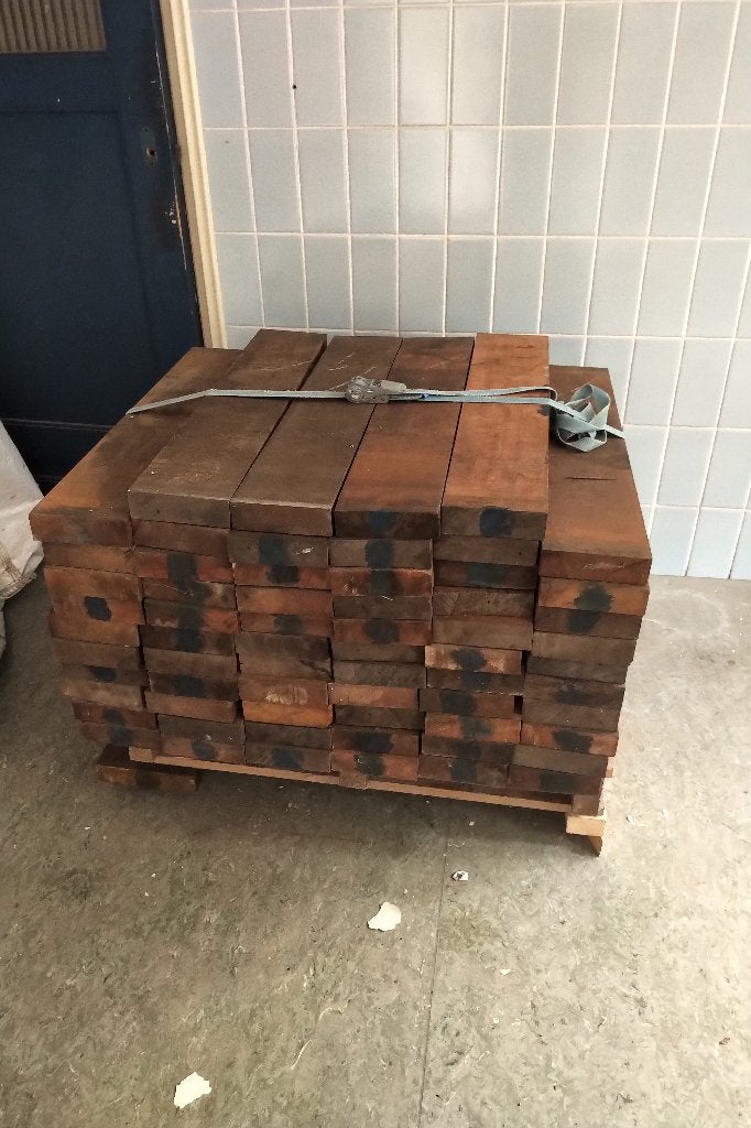 Pallet afzelia hout restpartij, Doe-het-zelf en Verbouw, Ophalen, 25 tot 50 mm, Nieuw, Plank