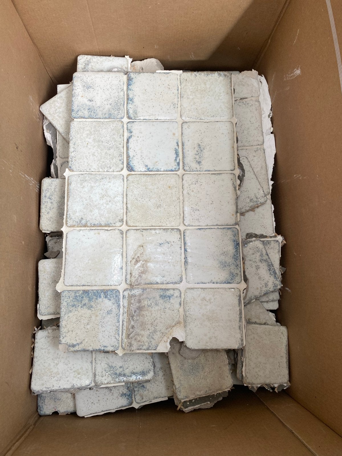 Vintage tegels 7x7 cm groen/blauw - Twee halve dozen, Doe-het-zelf en Verbouw, Ophalen, Gebruikt, Keramiek, Overige typen