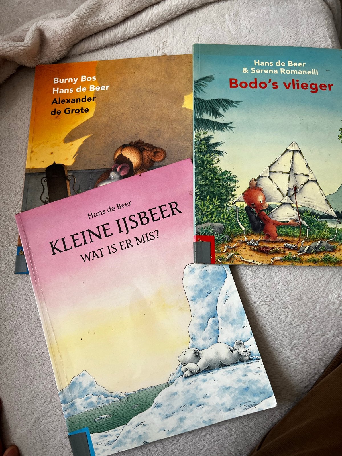 3 Kinderboeken van Hans de Beer: Bodo, Alexander, Lars, Ophalen of Verzenden, Gelezen, Fictie algemeen