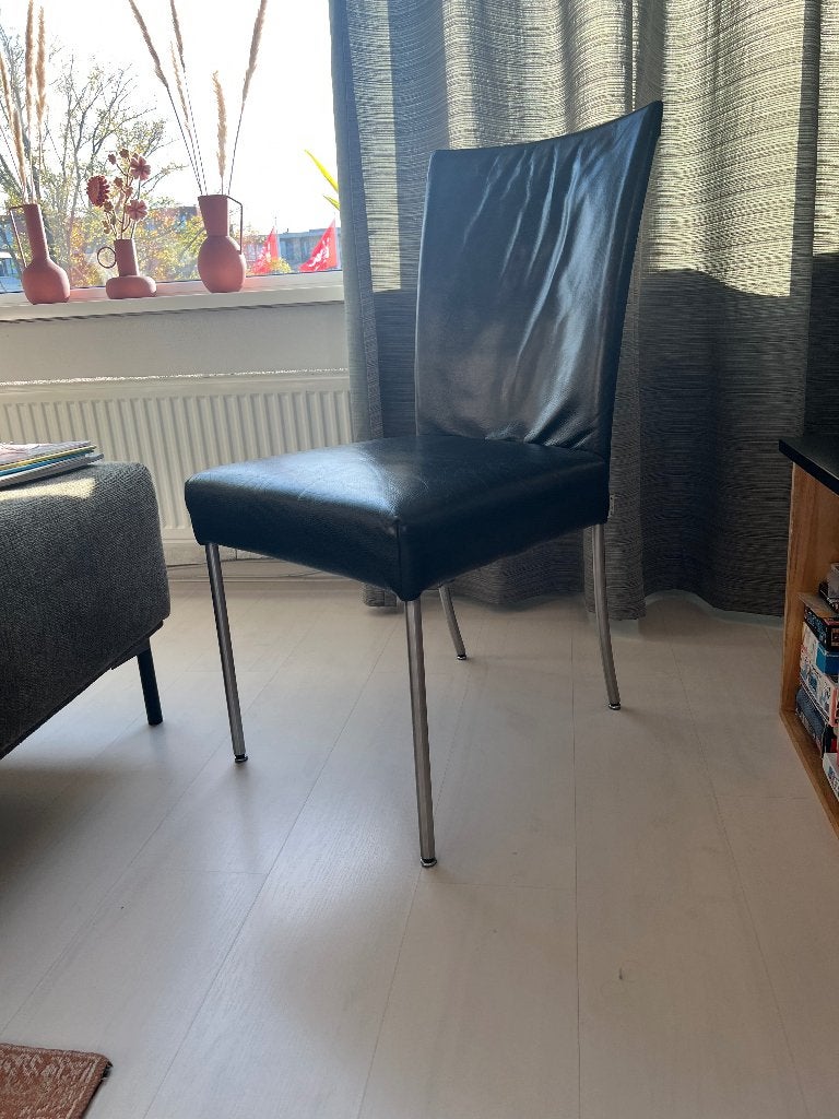 Foto 3 van eetkamerstoelen