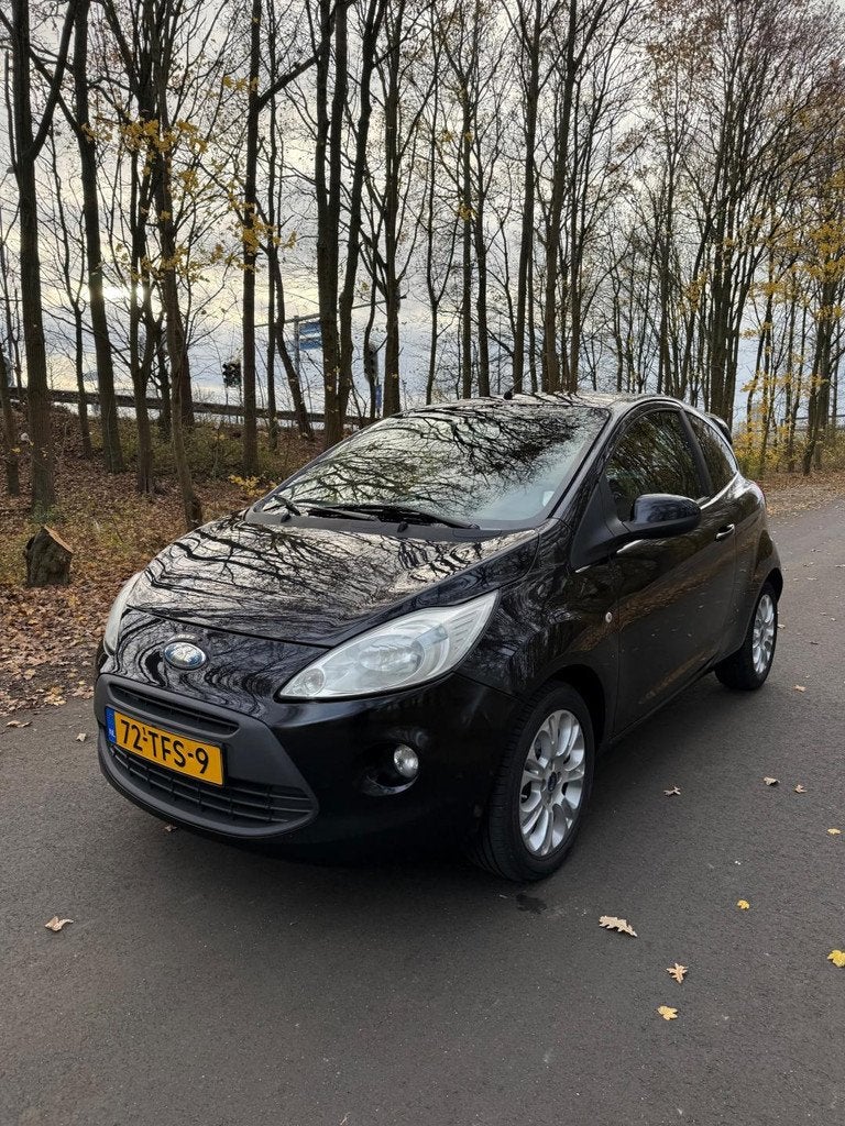 Ford Ka 1.2 Titanium, Nwe APK met steekproef! Airco! Stuurbe, Auto's, Voorwielaandrijving, Gebruikt, 1242 cc, 4 cilinders