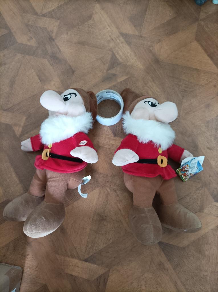 Disney Dwergen knuffel Grumpy met muziek 33 cm(hey Ho)nieuw, Verzamelen, Ophalen of Verzenden, Overige figuren, Nieuw, Knuffel