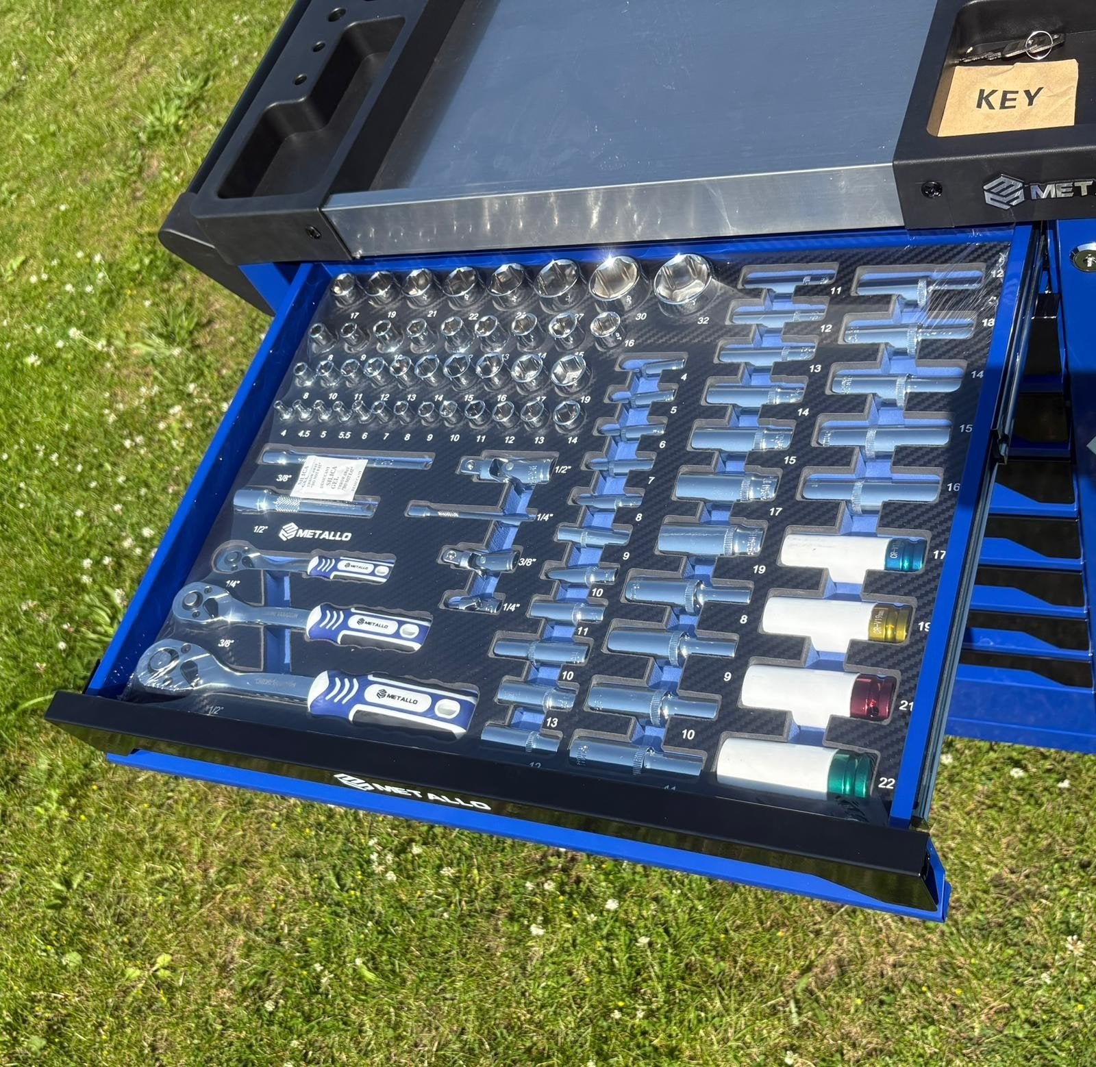 Gereedschapswagen 8 lades gevuld momentsleutel, Ophalen, Gevuld