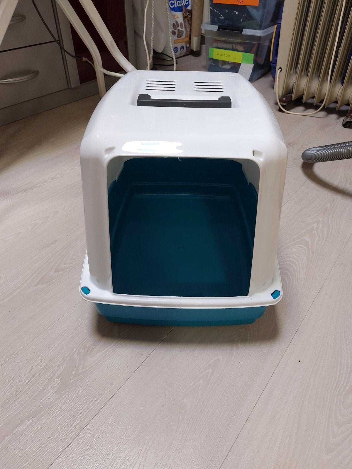 Te koop nagenoeg nieuwe kattenbak, Dieren en Toebehoren, Ophalen