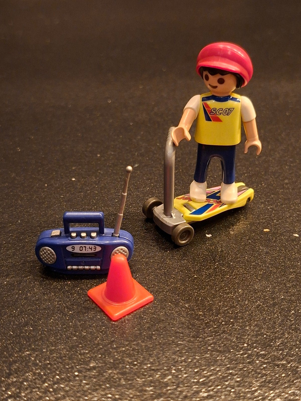 playmobil jongen op kickboard, Ophalen of Verzenden